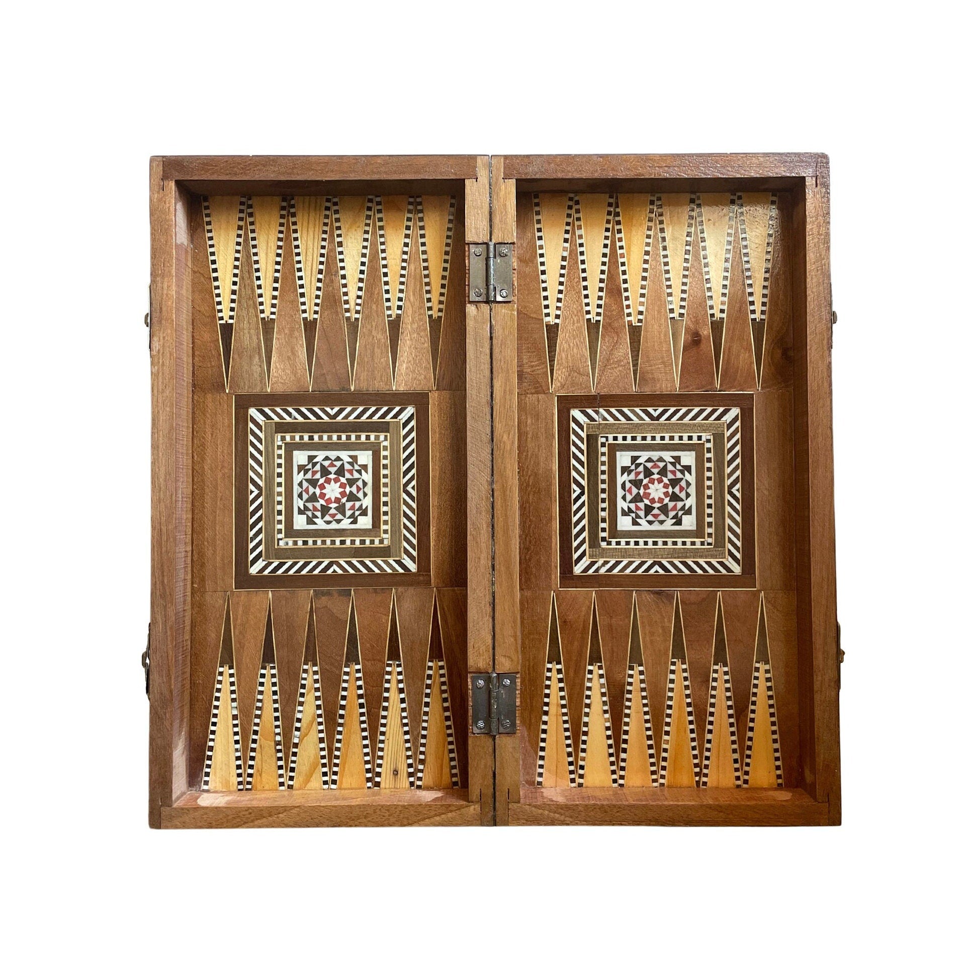 Échiquier et backgammon pliable en mosaïque fait à la main en bois de qualité, incrusté de nacre. Pièces d'échec et de backgammon inclus.