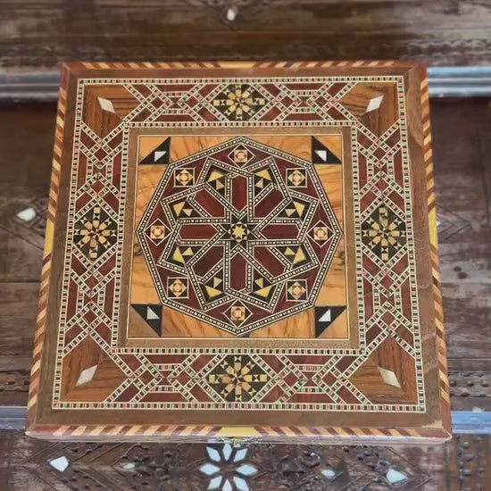 Coffret à bijoux en bois carré incrusté de nacre, fabriqué à la main avec une technique d'art mosaïque traditionnelle, cadeau.